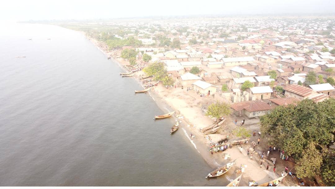 Lac Édouard quand l’anarchie et la savanisation contribuent à la