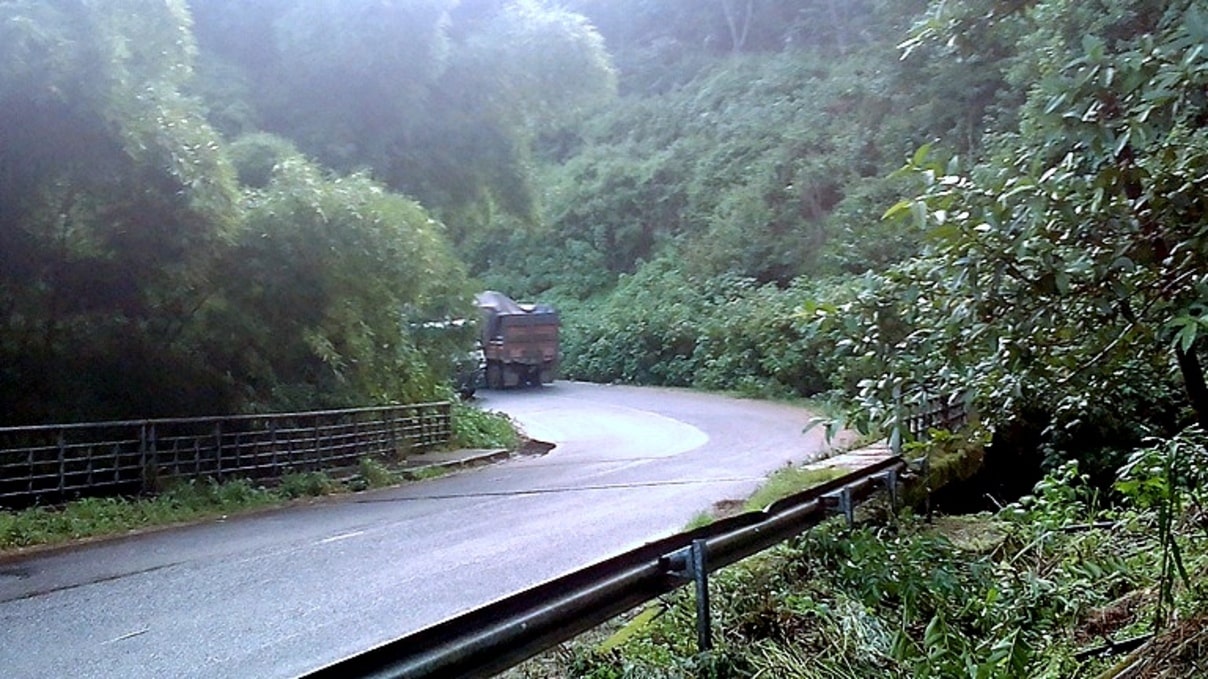 Alerte la Falaise de Dschang « coupée