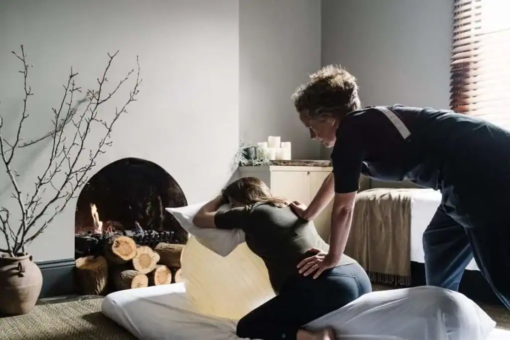 What is a Futon Massage? Explained by Expert Your Acupressure Guide