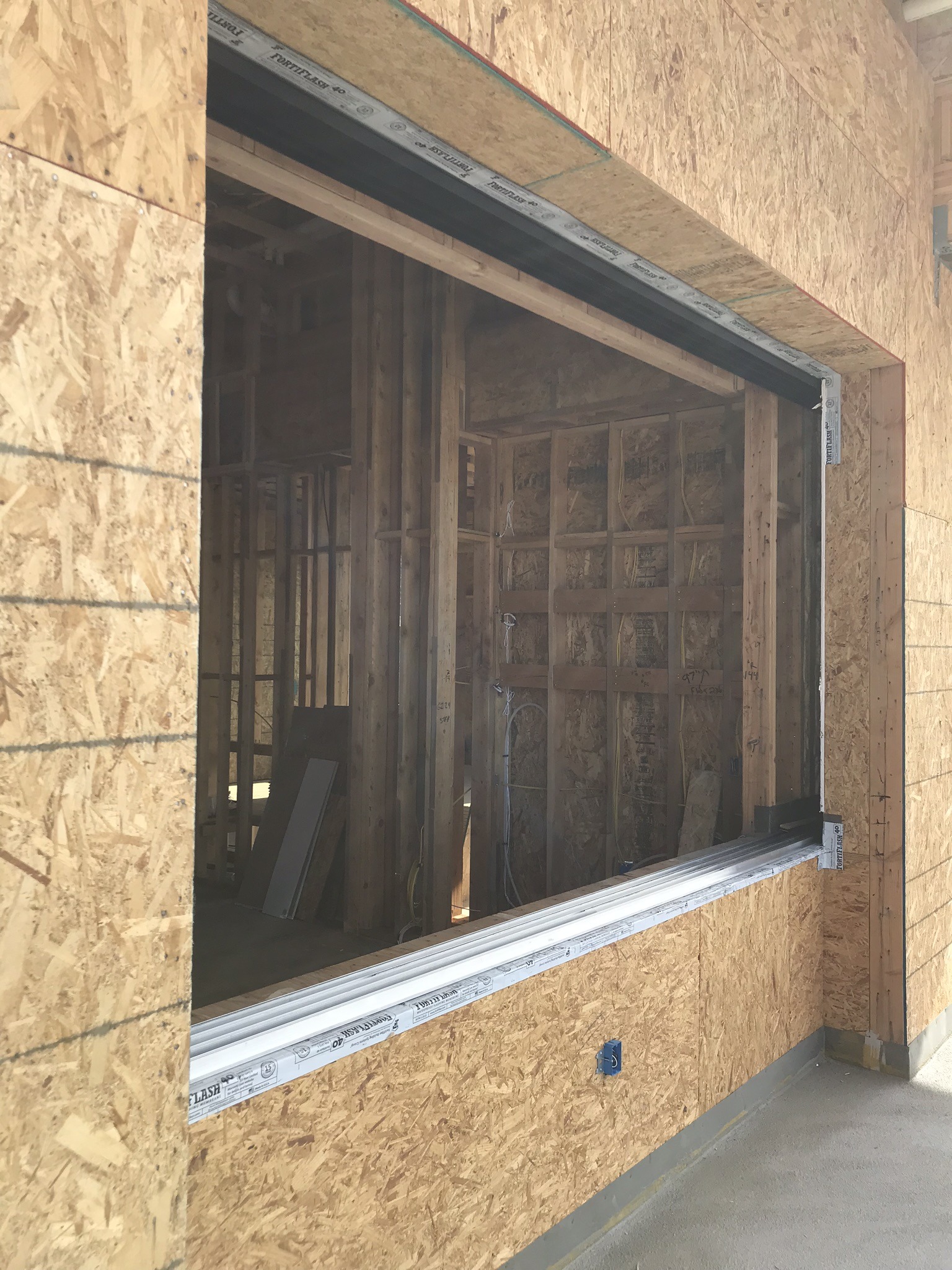 Custom Home Windows and Doors Installation A Cutting Edge Glass