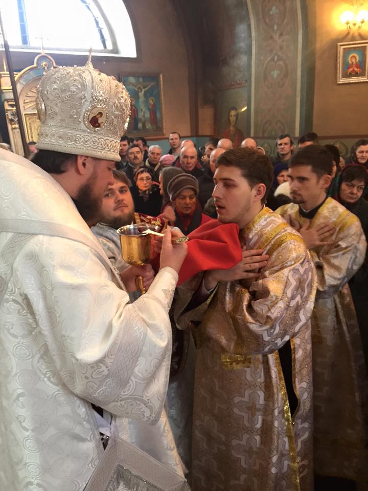 IEROM. PETRU PRUTEANU IARĂŞI DESPRE ÎMPĂRTĂŞIREA LA MARILE SĂRBĂTORI