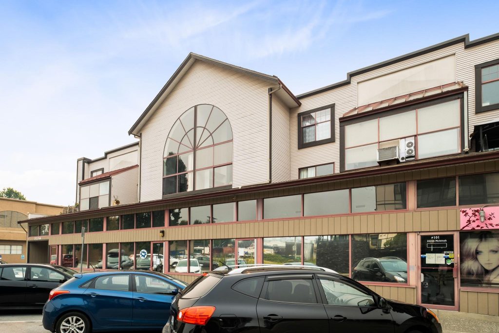 213 22356 McIntosh Ave, Maple Ridge Adam Lloyd Real Estate