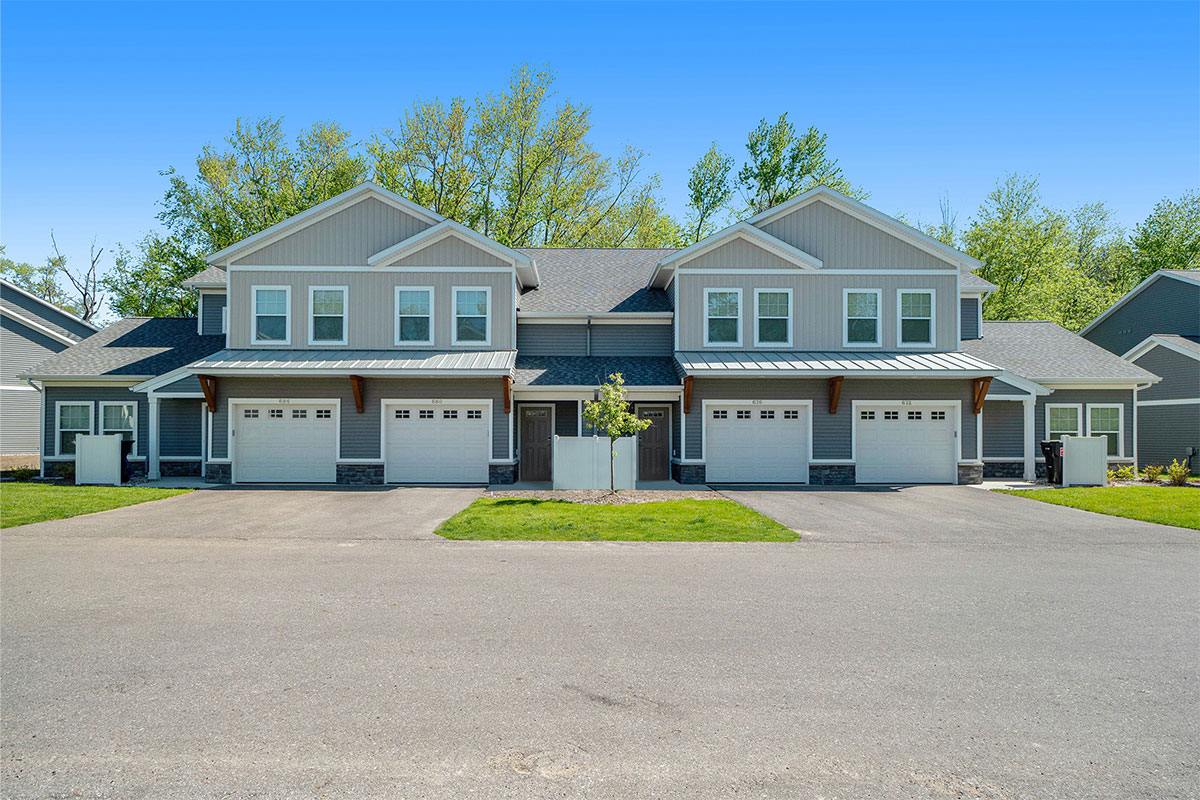 Adams Ridge Townhomes Townhouses for Rent in Holland, MI