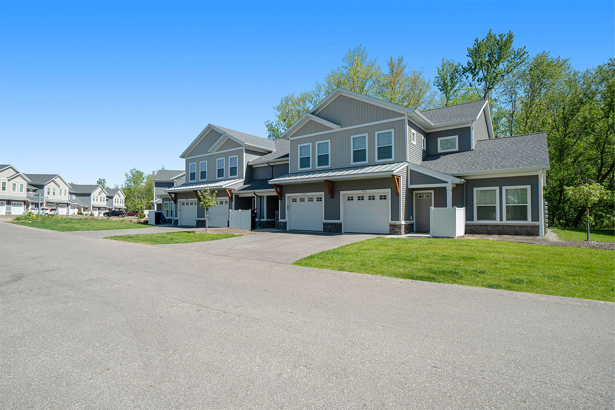 Adams Ridge Townhomes Townhouses for Rent in Holland, MI
