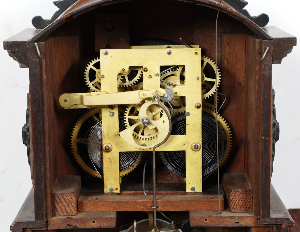 Ithaca Calendar Clock Company 3 1/2 Parlor Victorian Shelf Clock