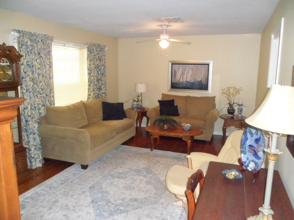 206 Cedar Lane Dr. Kosciusko, MS 39090 Adams Realty Kosciusko