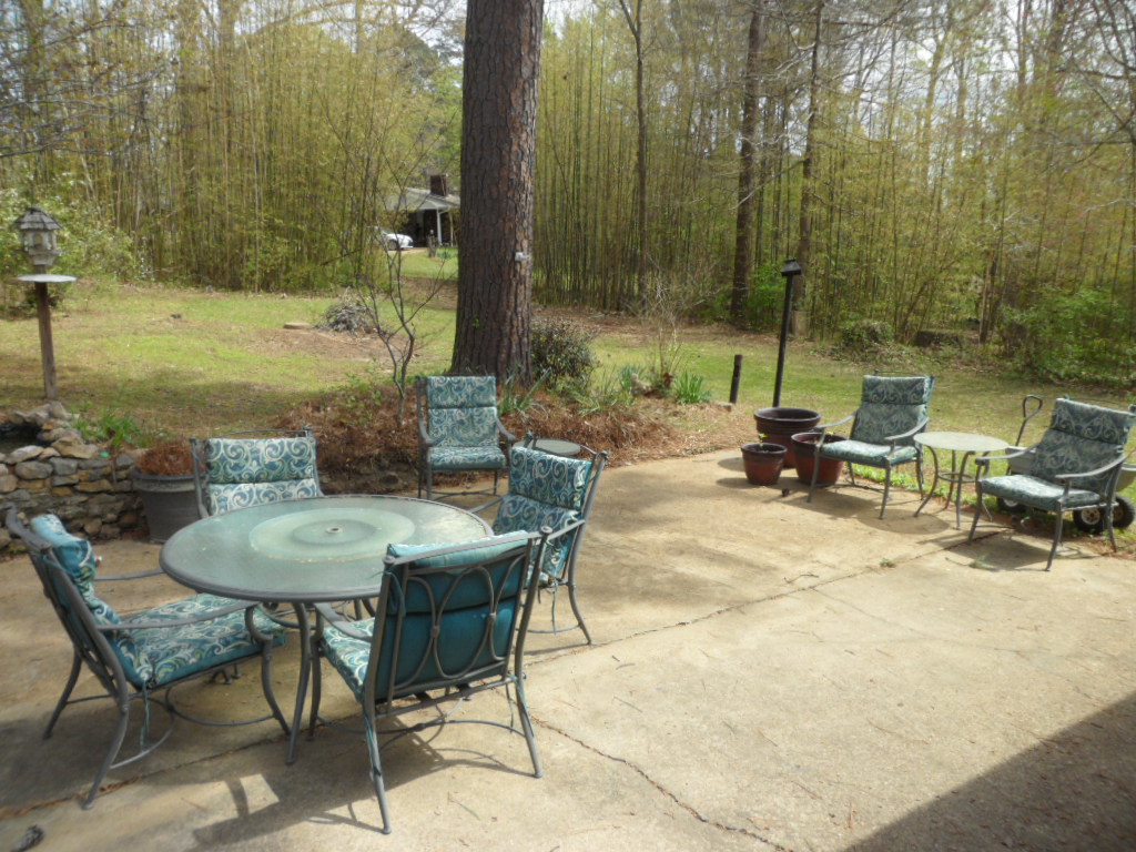 206 Cedar Lane Dr. Kosciusko, MS 39090 Adams Realty Kosciusko