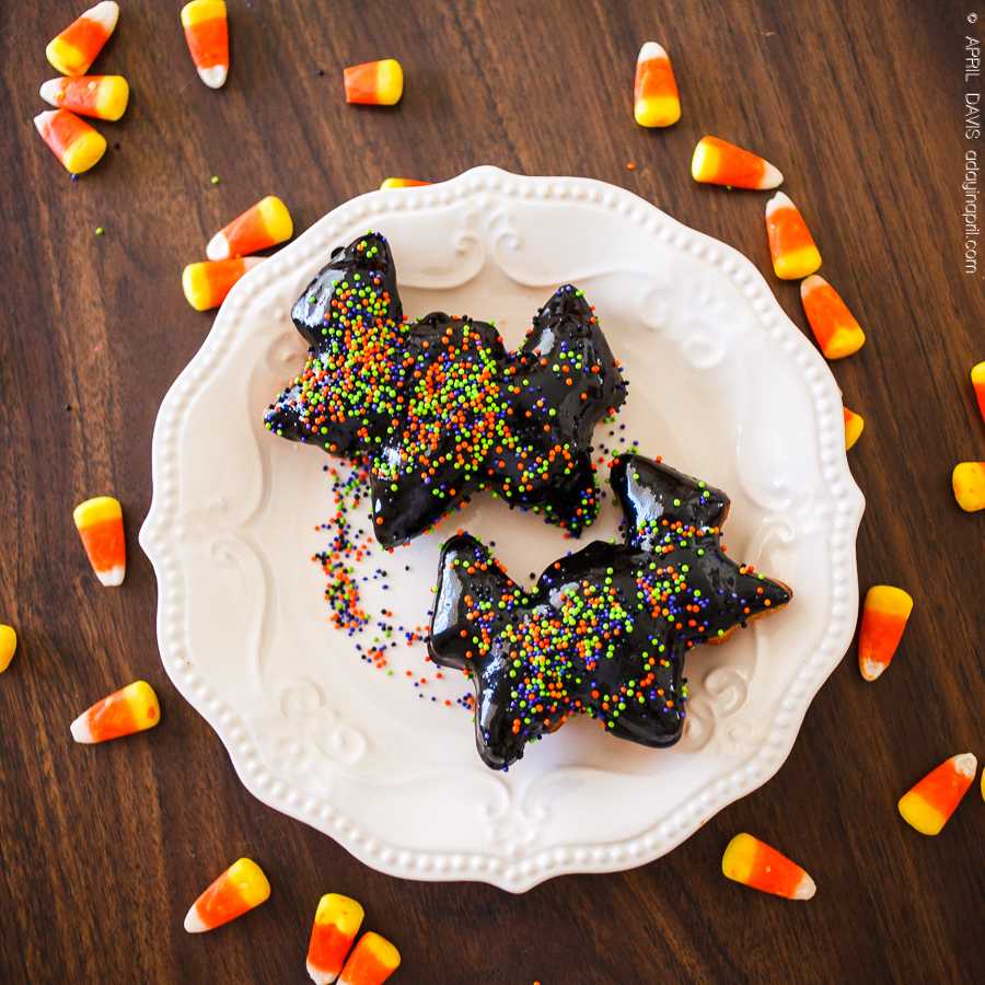 BAT DOUGHNUTS, A HALLOWEEN TREAT A Day in April