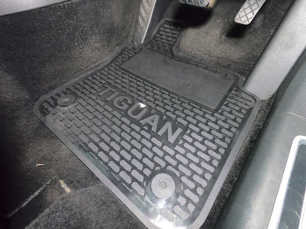 Volkswagen Tiguan Full Set Rubber Mats Car Mats ADDO Auto