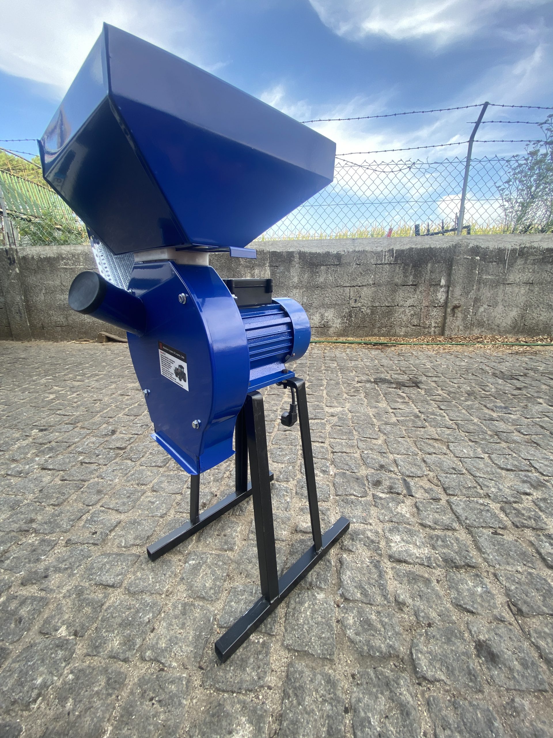 Moinho elétrico 1,5HP « Adelino Lopes & Lopes