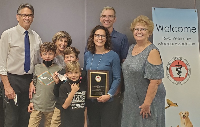 Dr. Holland named Iowa Veterinarian of the Year for 2021 Adel