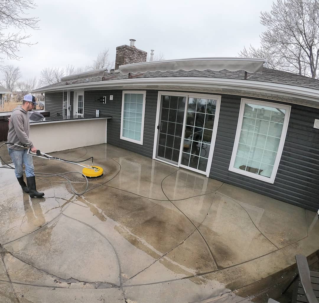Concrete / Patio Cleaning Lincoln, NE Aden Pressure Washing 4025801428