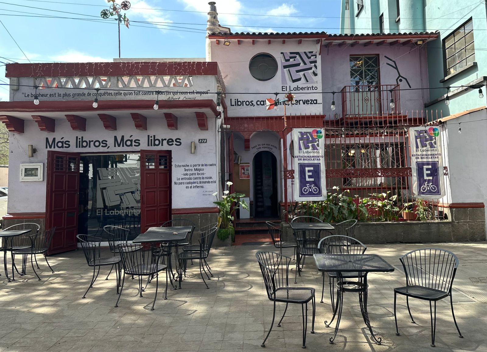 Lugares para visitar en Toluca, cafetería "El Laberinto".