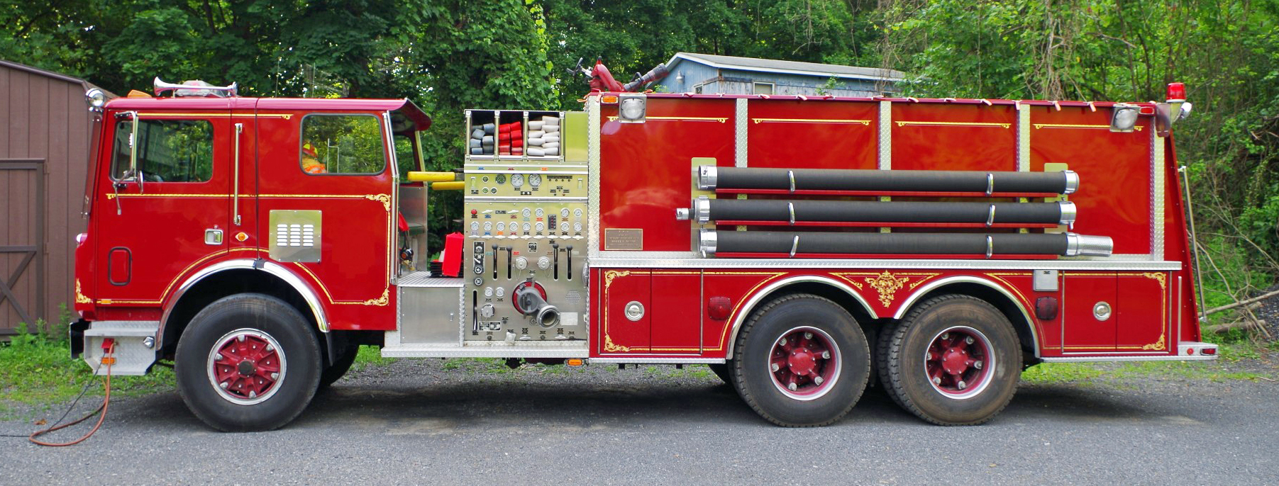 1990 Mack/ 4 Guys pumper/ tanker Adirondack Fire Equipment website