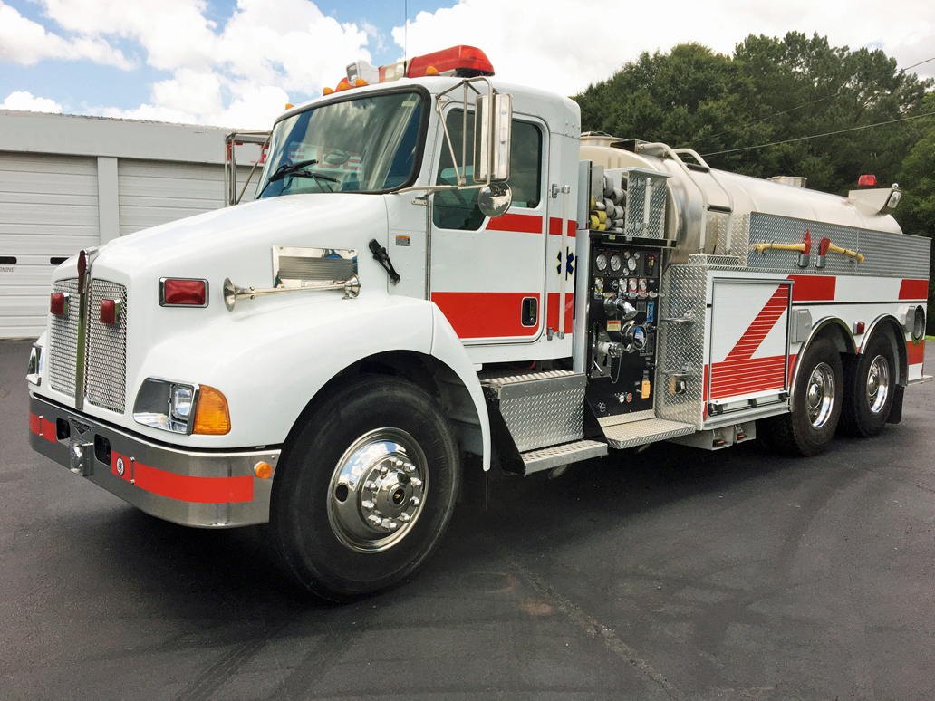 2005 Kenworth / Pierce 2500 gallon pumper/ tanker Adirondack Fire