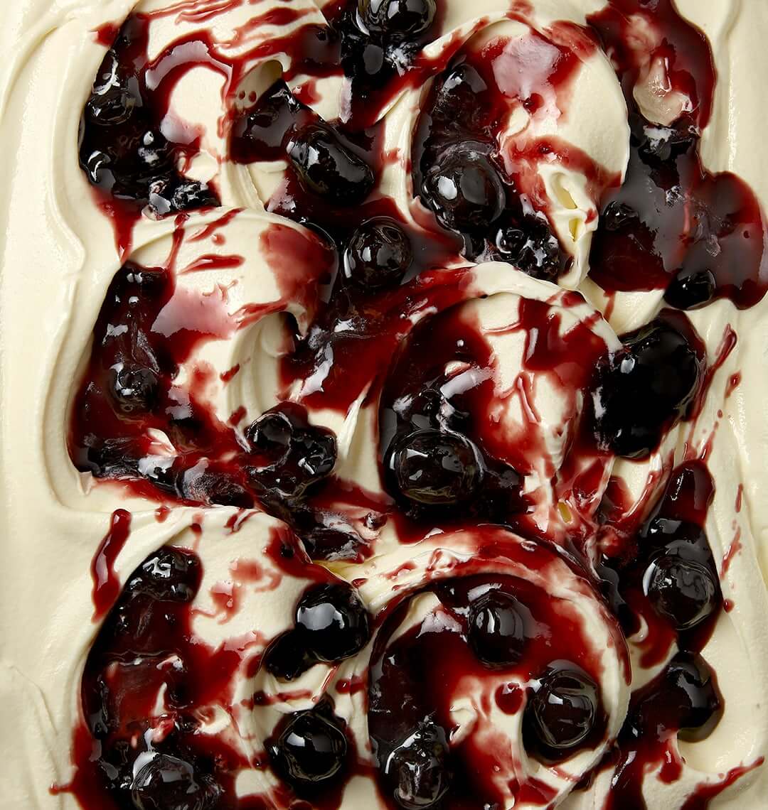 Amarena (Cream and Black Cherries) Amorino