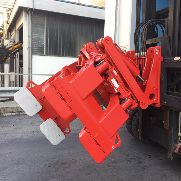 Paper Roll Clamps Tilting and 180° Rotating Paper Roll Clamps Bolzoni