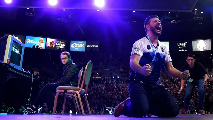 No chair is safe as Hungrybox is voted into Smash Ultimate Summit 6 cover image