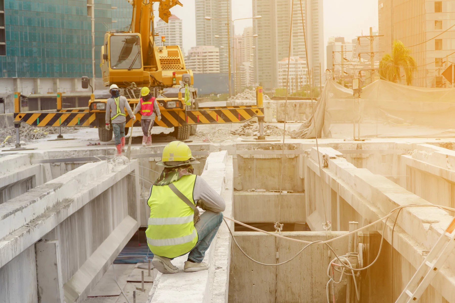 The minimum wage and salaries in Qatar Expatica