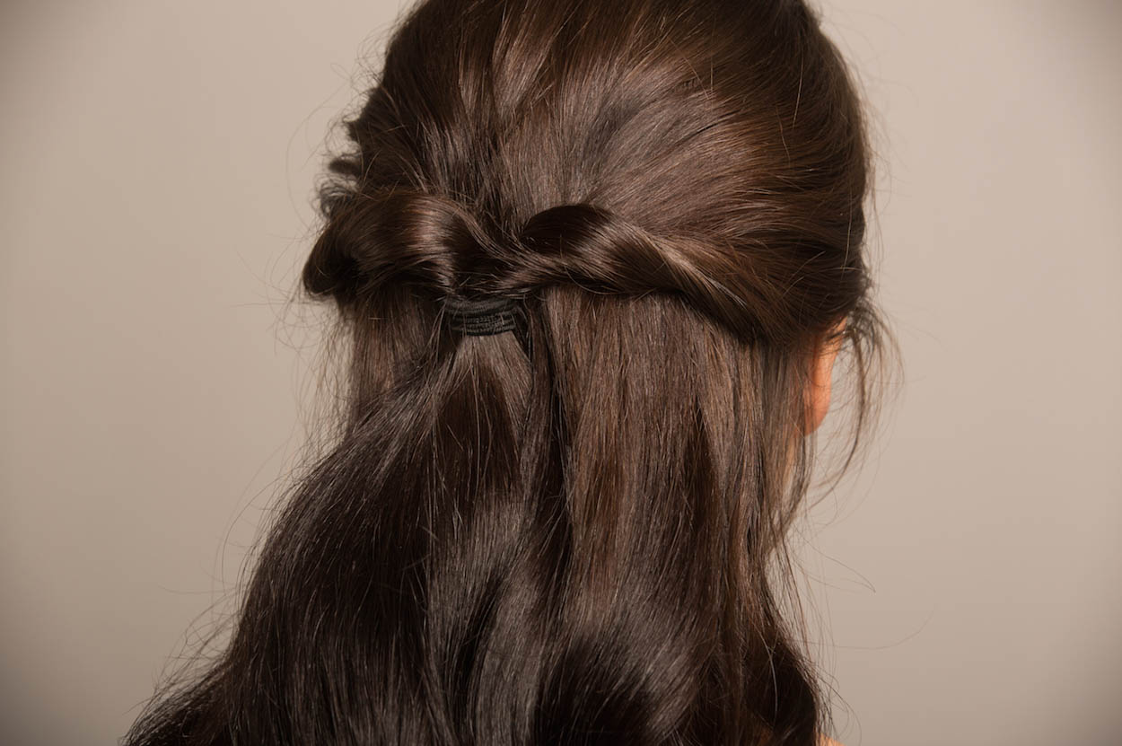 einfache lockere Hochsteckfrisur / Blog / MakeItUp The Agency