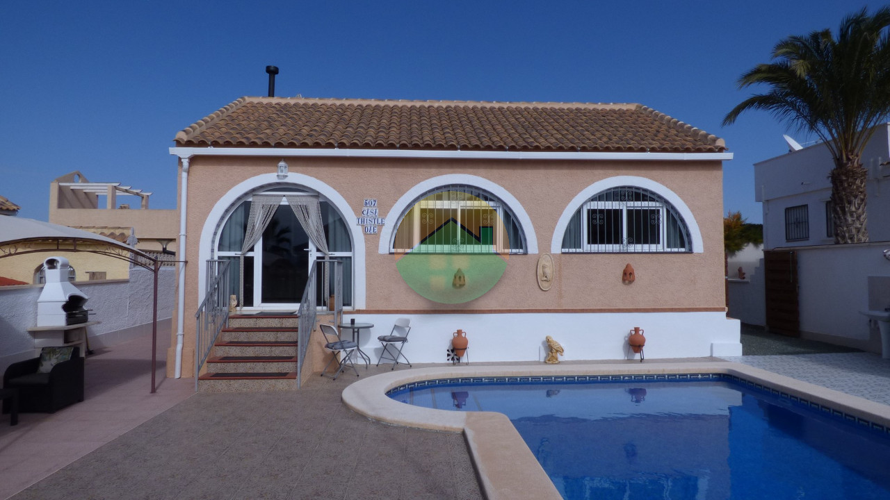 A 3 bedroom detached villa with a private pool and a large underbuild
