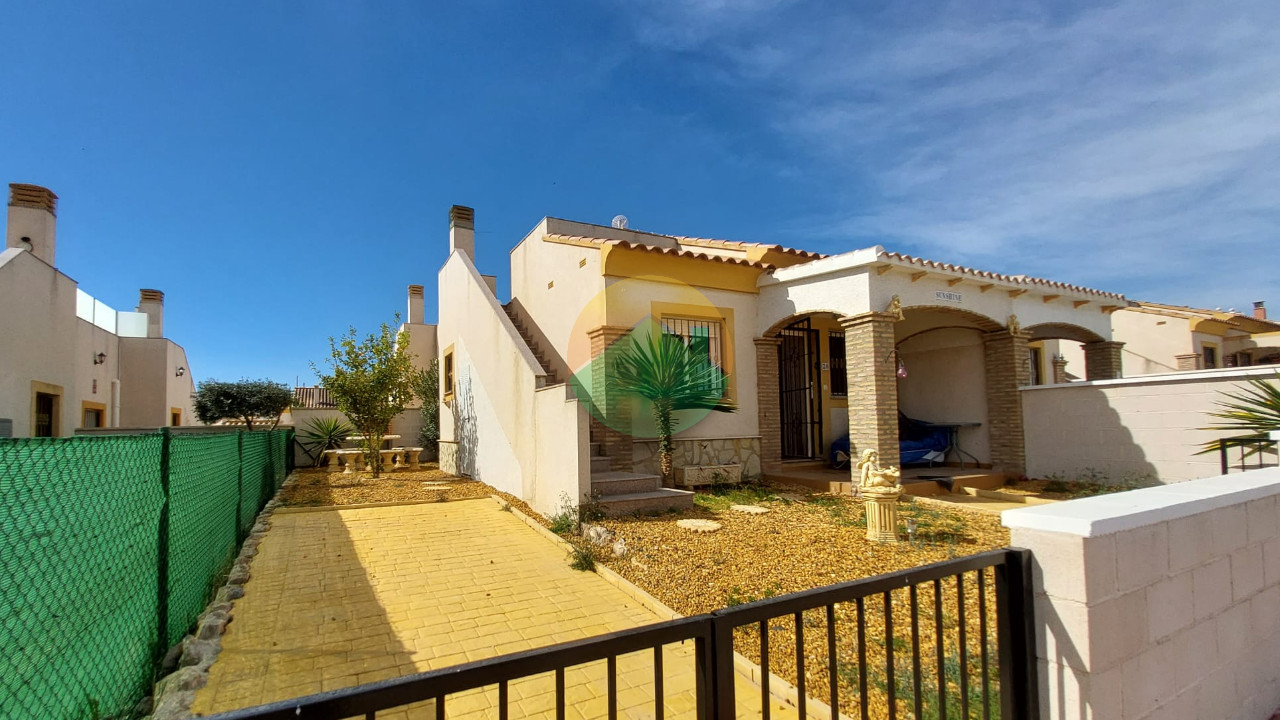 MON16 2 Bedroom SemiDetached villa For Sale in Camposol Mercers
