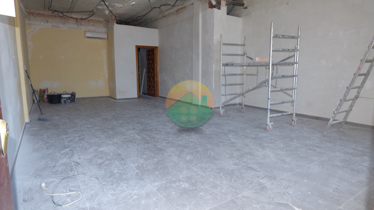 COM03 Commercial Property For Sale in Camposol Mercers