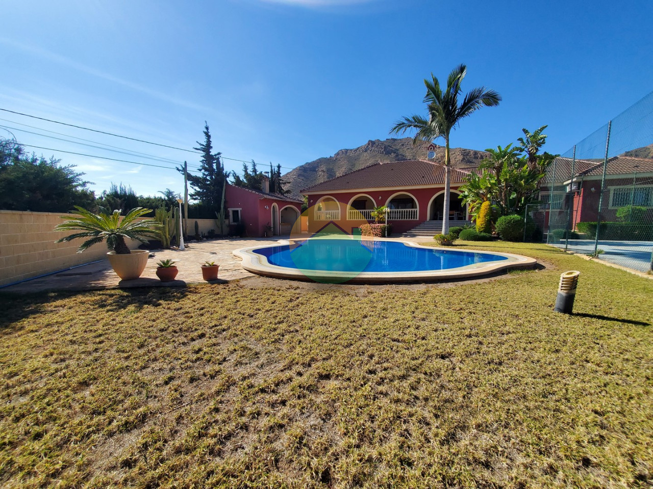 A beautiful detached villa for sale in Isla plana, puerto de mazarron