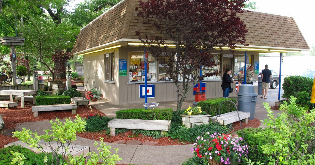 6 SmallTown Ice Cream Shops In Michigan That Are Perfect For A Summer Day