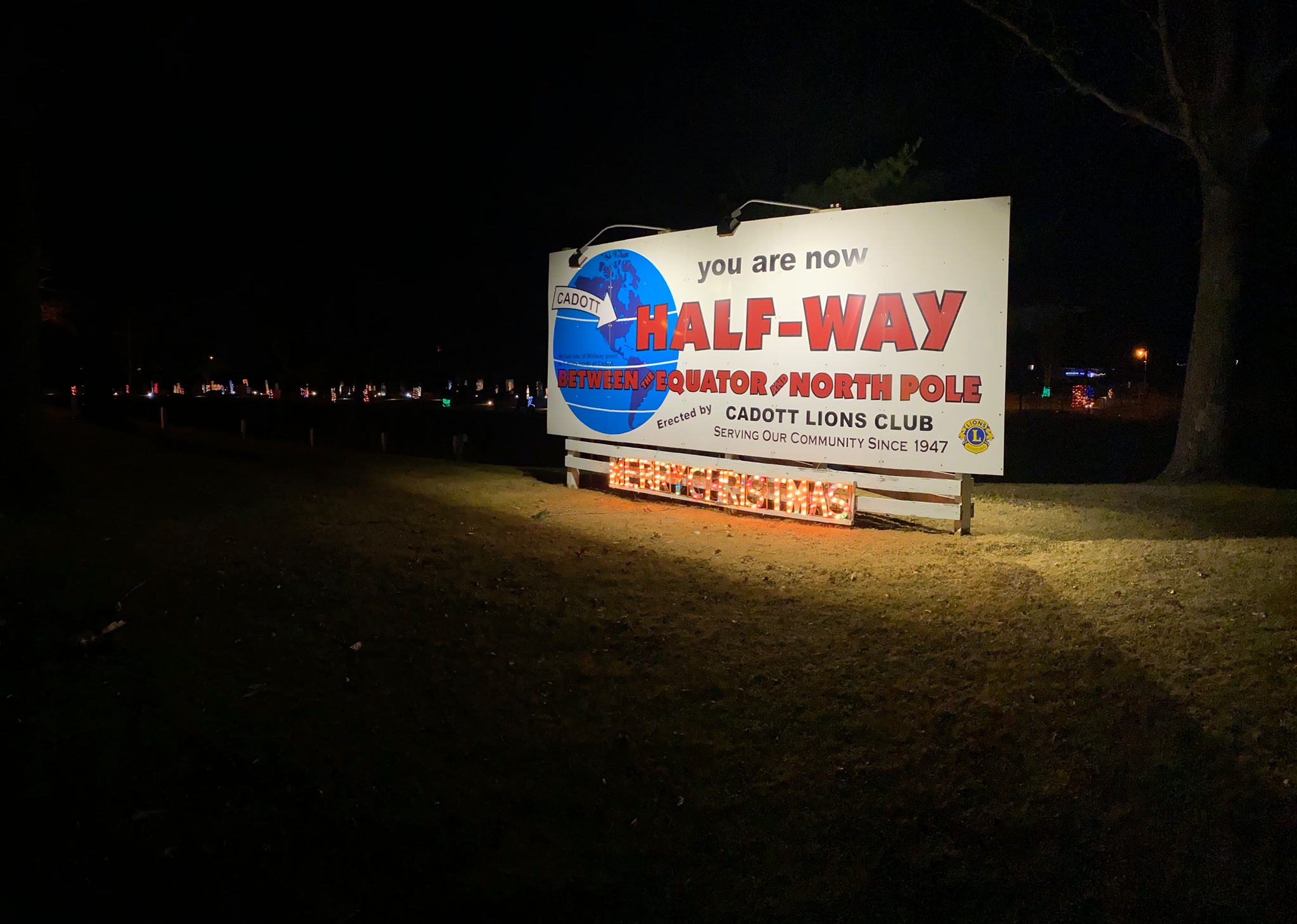 Few People Know This Charming Small Town In Wisconsin Is The Halfway