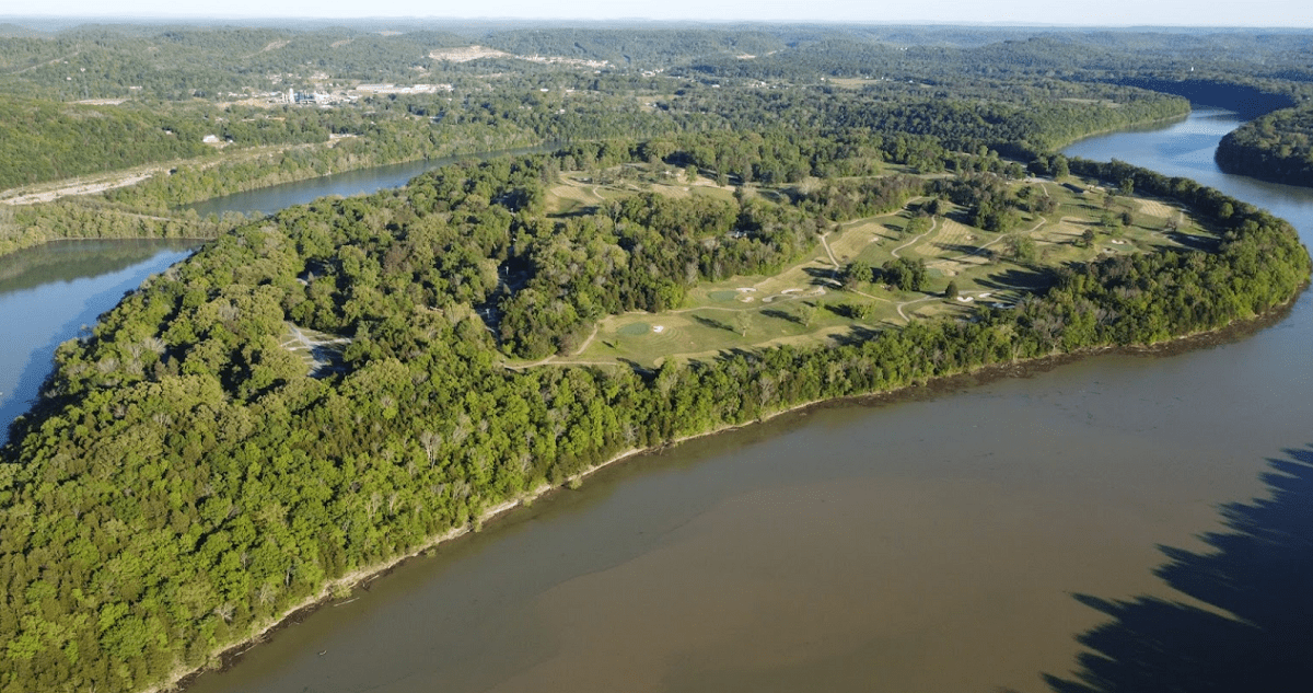 Few People Know There’s A Beautiful State Park Hiding In This Tiny