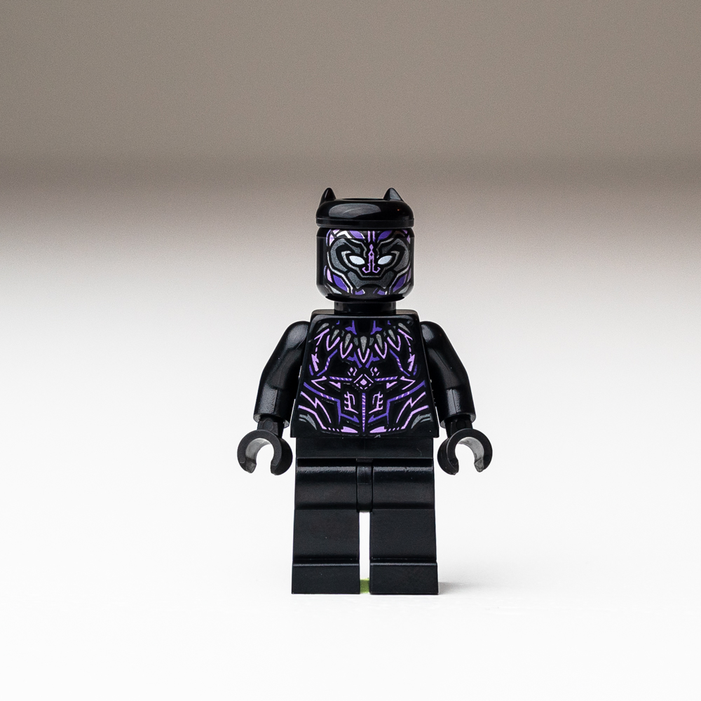 New LEGO Black Panther Lavender Highlights Minifigure Marvel 76186