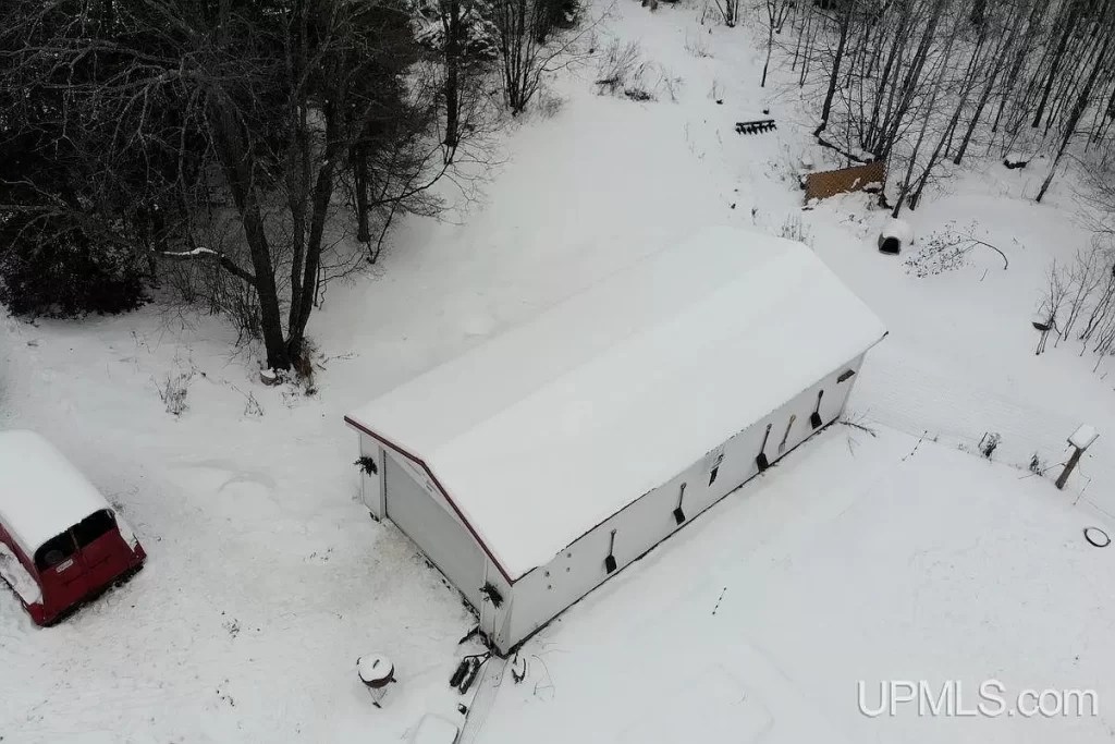 Hidden hobby farm on wooded 30 acres. 149,900 Adorable Living Spaces