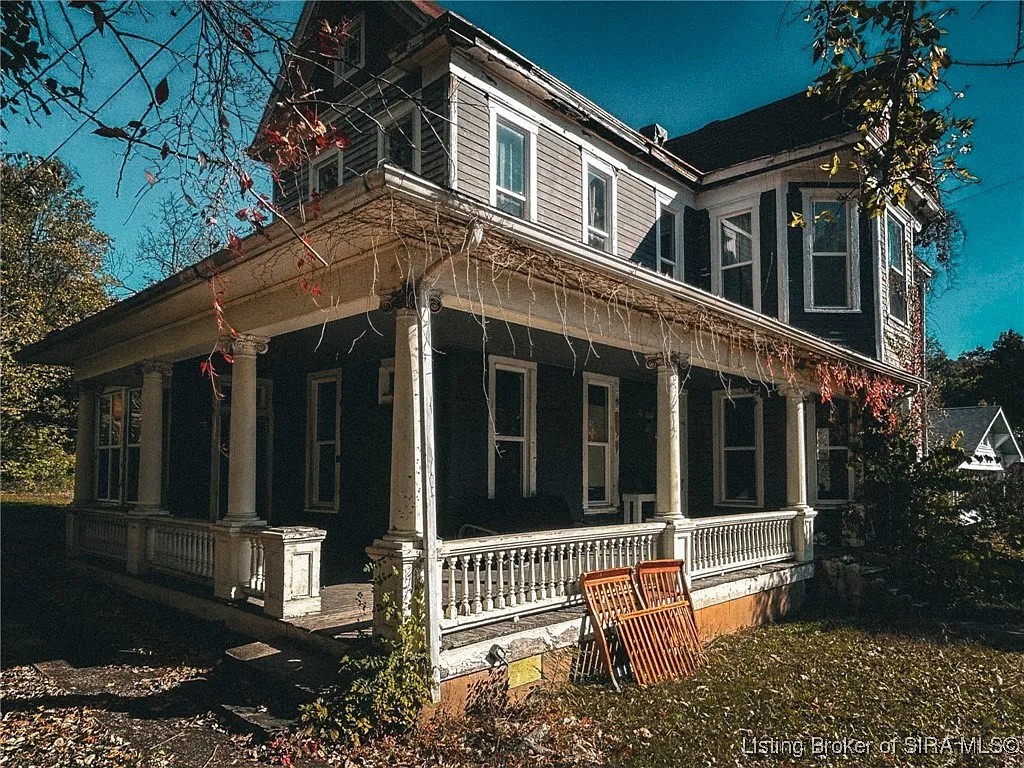 55,500 Historic Queen AnneStyle Residence with Restoration Potential
