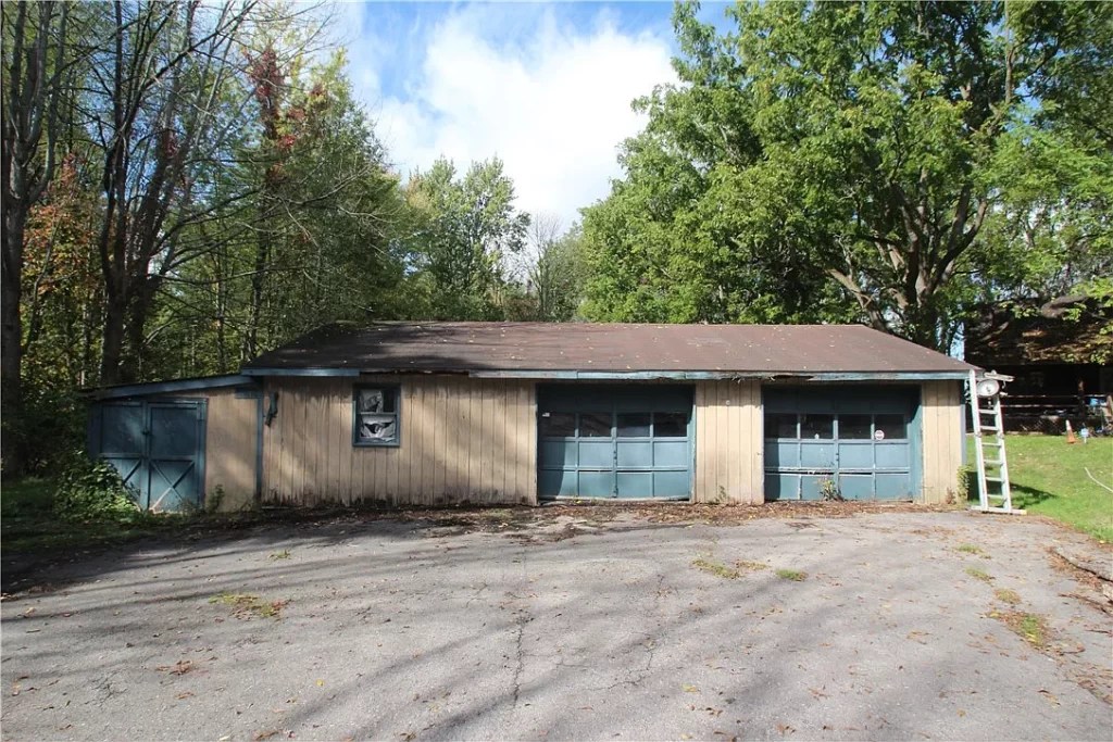 Charming Rustic Retreat with Stunning Views on 7.6 Acres. 149,999