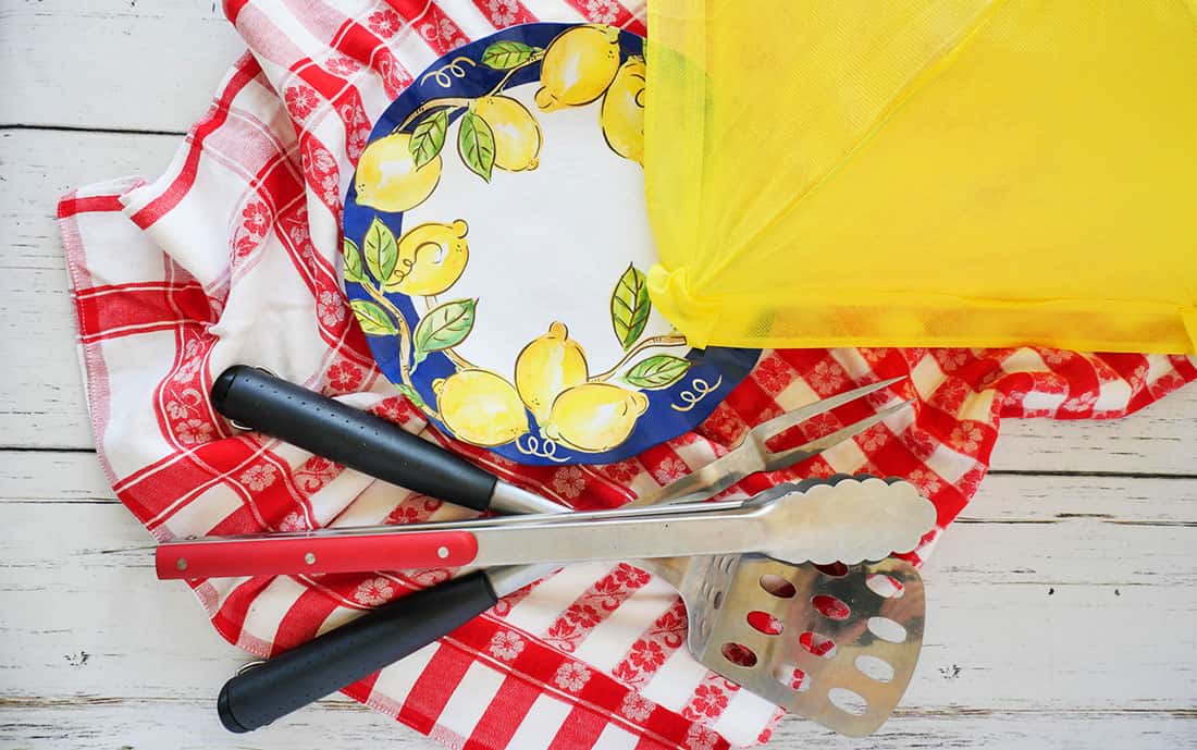 7 Backyard BBQ Buffet Tips You Never Thought About Adorn the Table