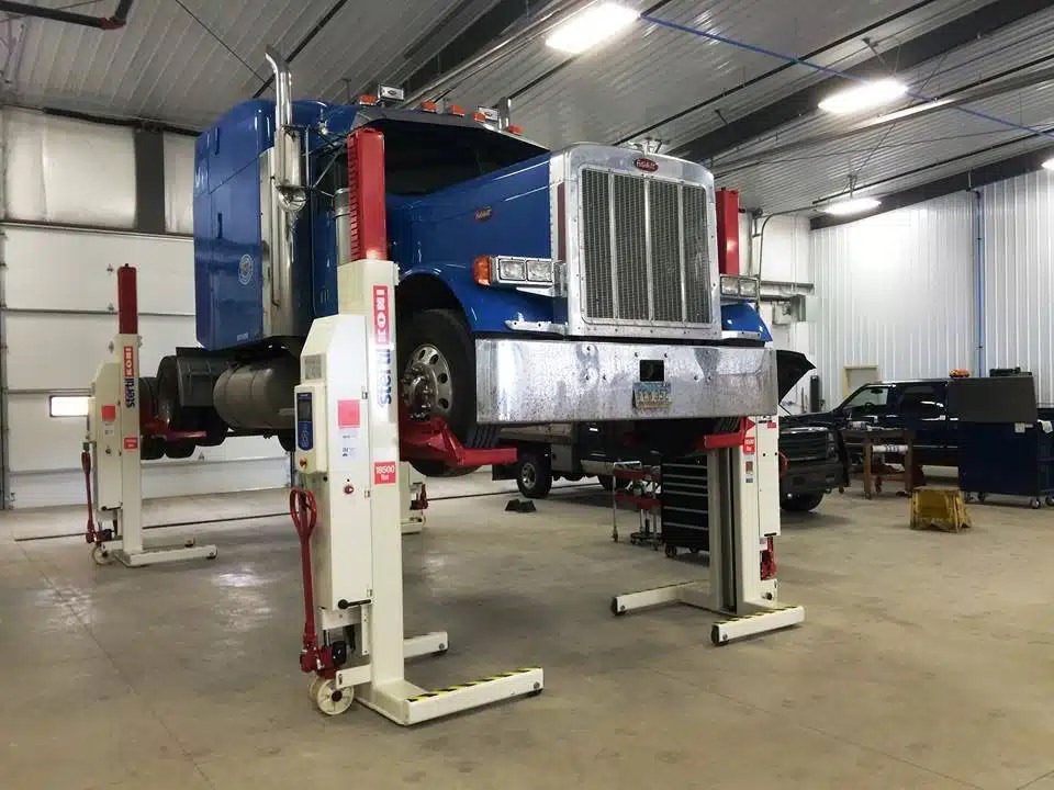 Truck Repair - Advanced Fleet Services • Truck Equipment Specialists in