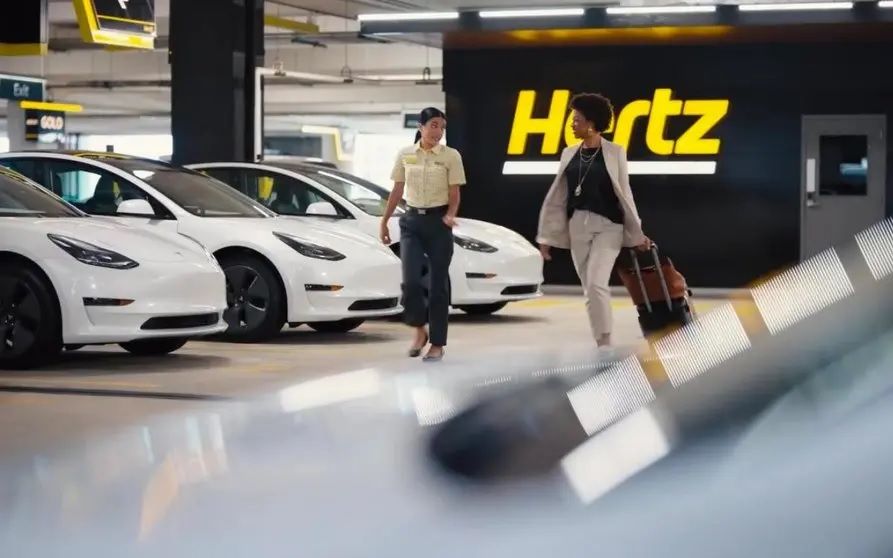 Hertz firma con Tesla una compra de 100.000 coches eléctricos, y tan