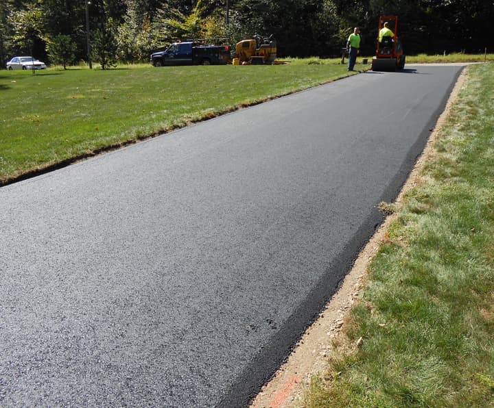 About Advanced Paving & Excavating