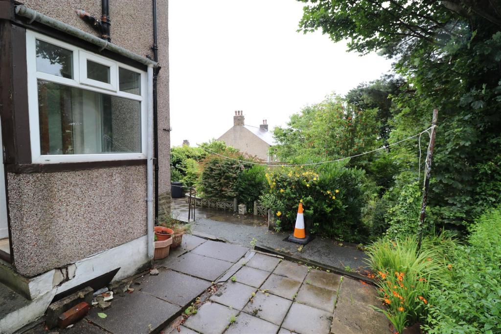 Watty Hall Road, Wibsey, Bradford, West Yorkshire, BD6 3AP » Advanced