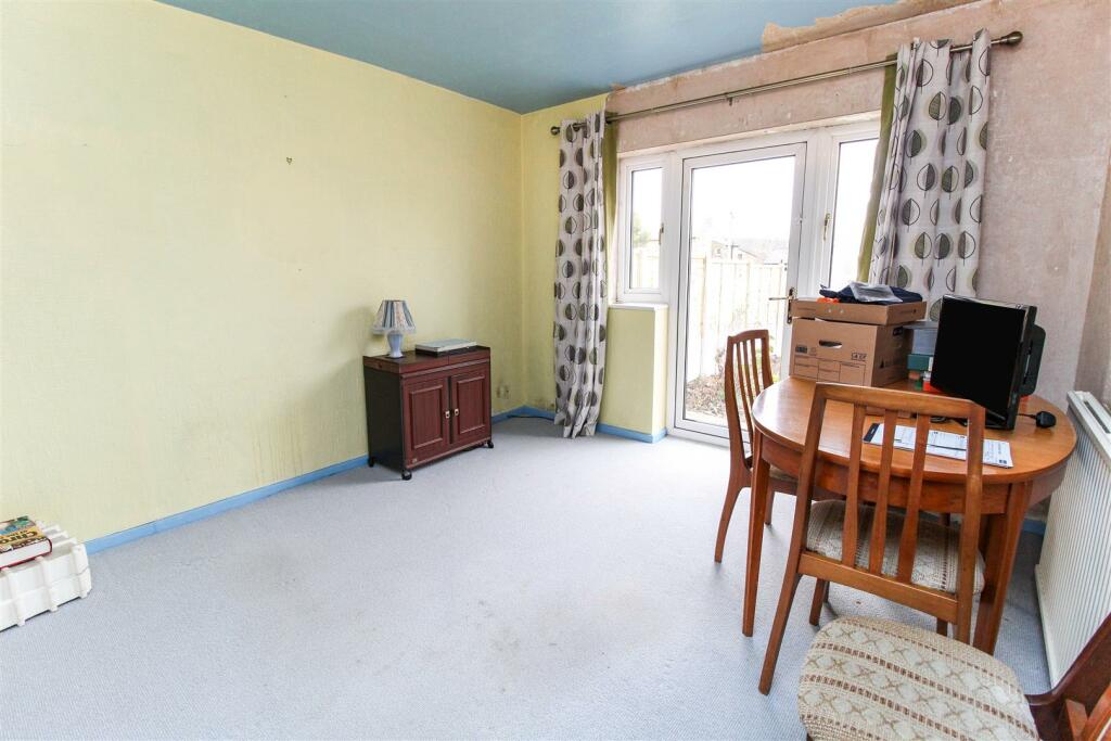 Westfield Lane, Wyke, Bradford, West Yorkshire, BD12 9BY » Advanced