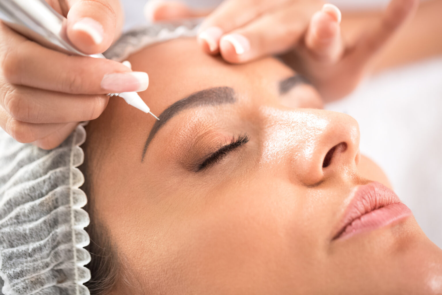 How to an Esthetician Online Microblading Programs