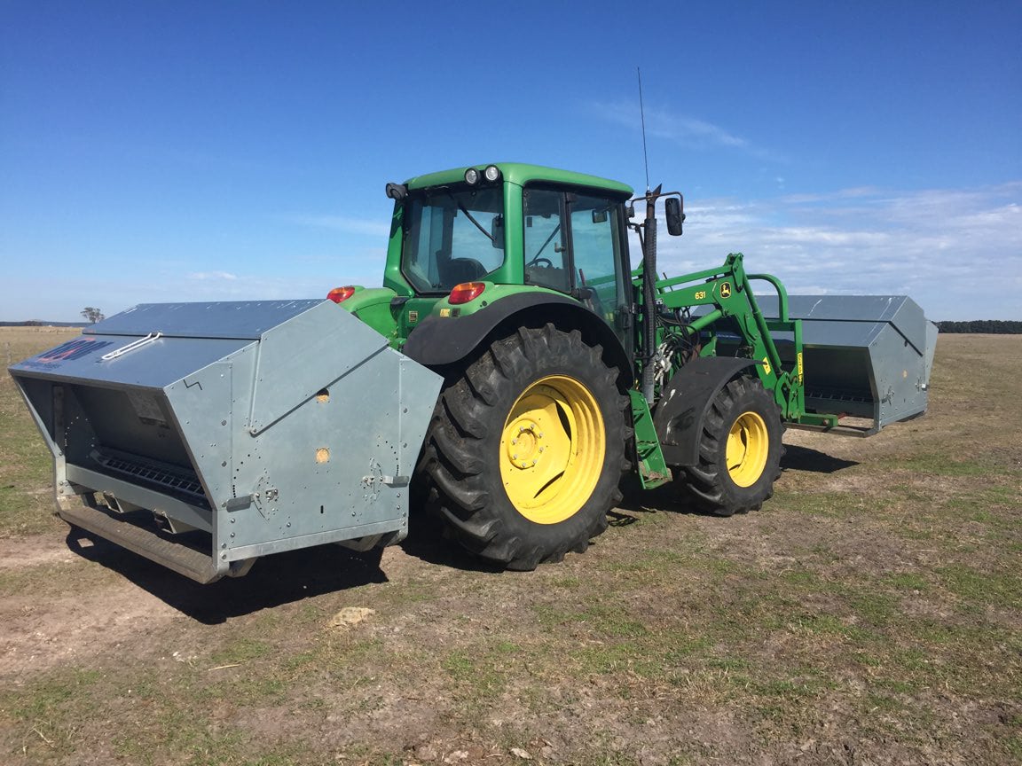 frontandbackofloadernew Advantage Feeders New Zealand