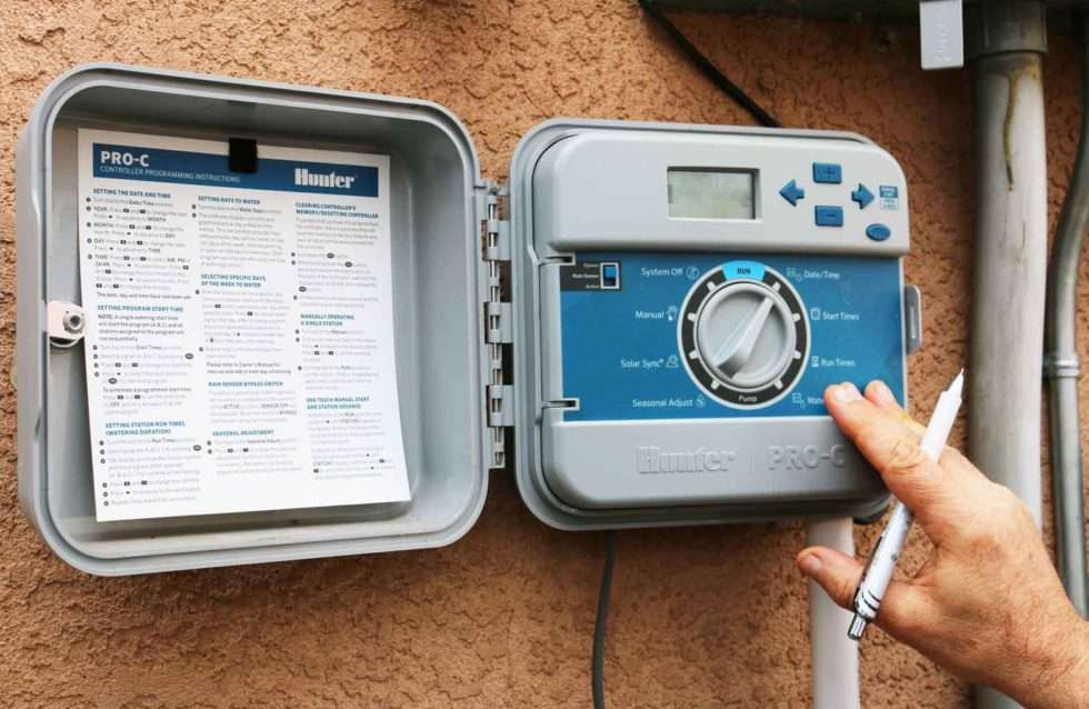 How Do Irrigation Controllers Work? Advantage Irrigation