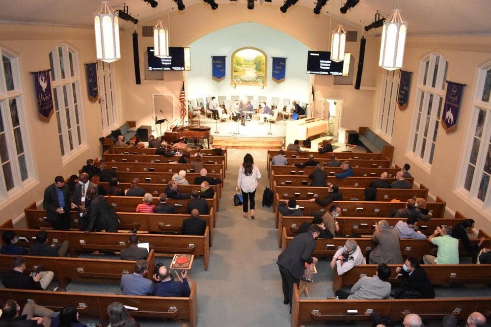 Adventist Scholars’ Joint Worship Highlights the Unifying Power of