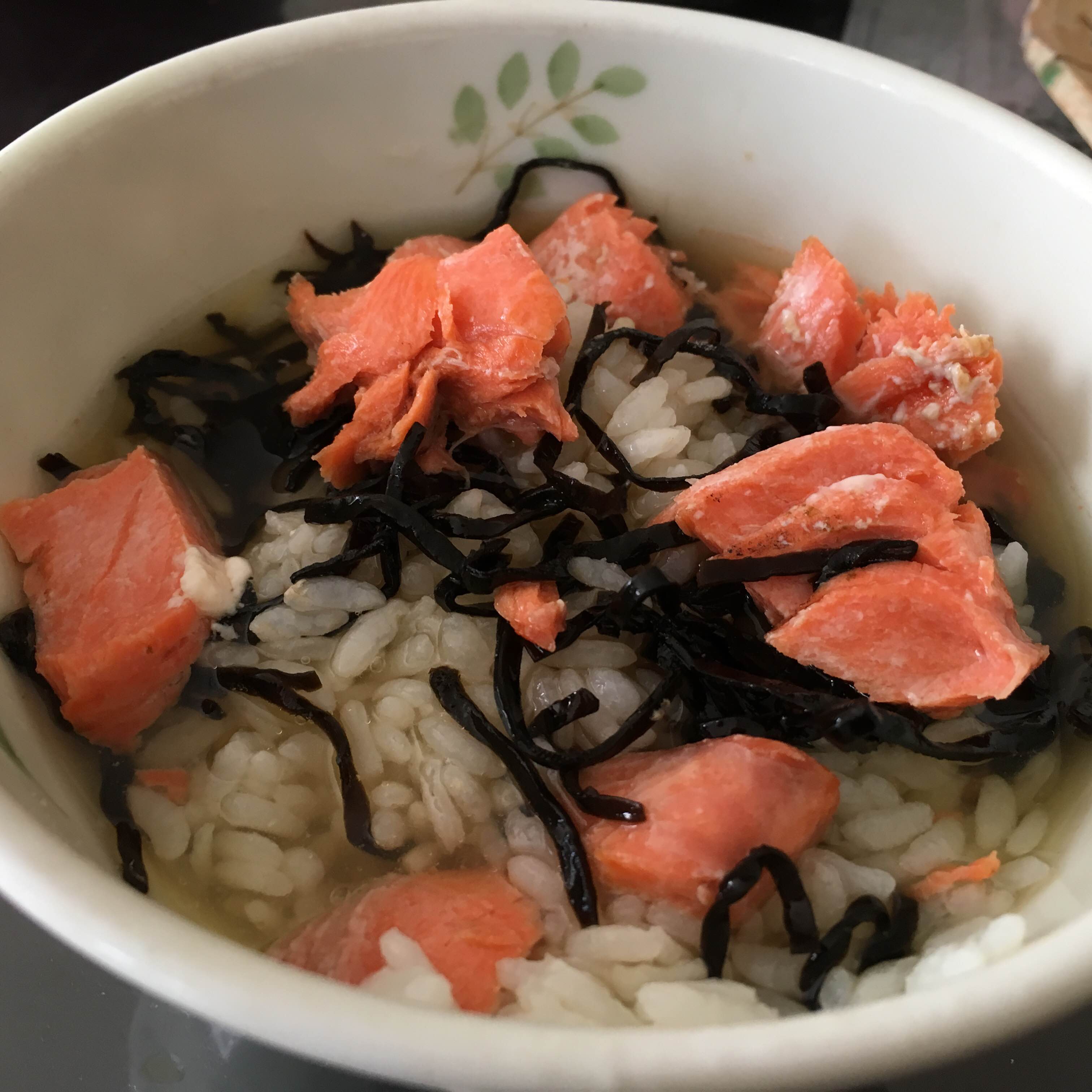 超簡単！「ふじっ子」と「塩鮭」で作る手軽で美味しい『お茶漬け』の作り方 株式会社冒険王