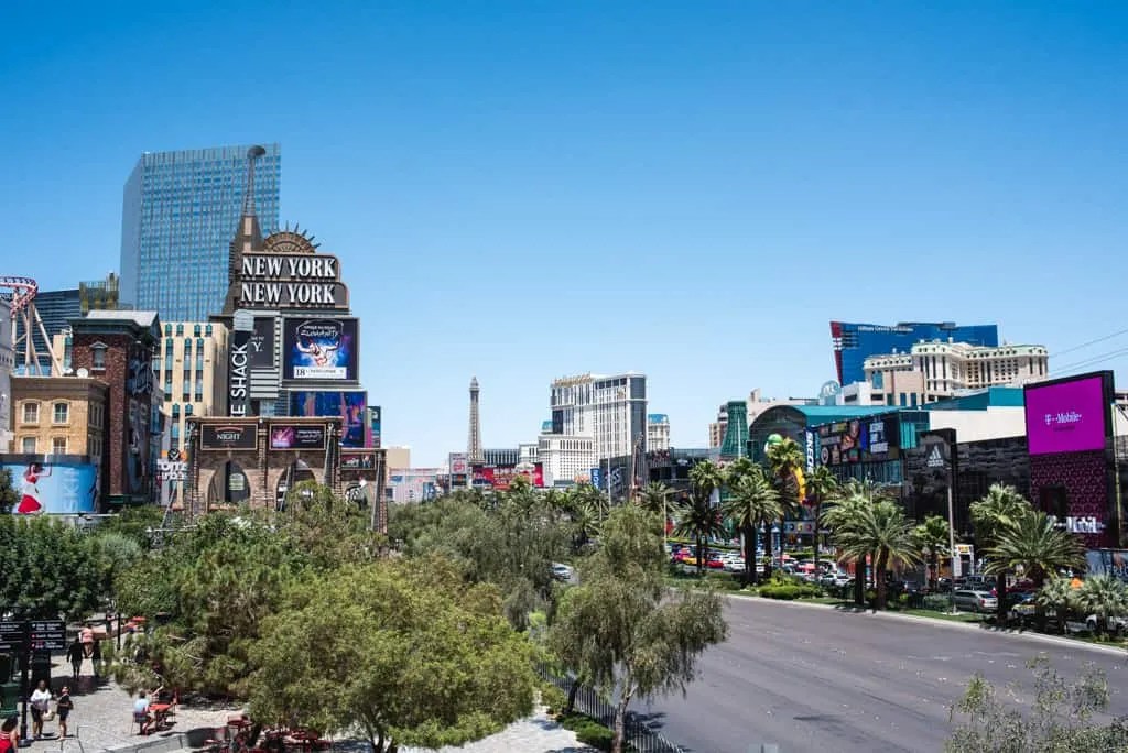 18 things to do in Las Vegas (without alcohol!) Adventures of A+K