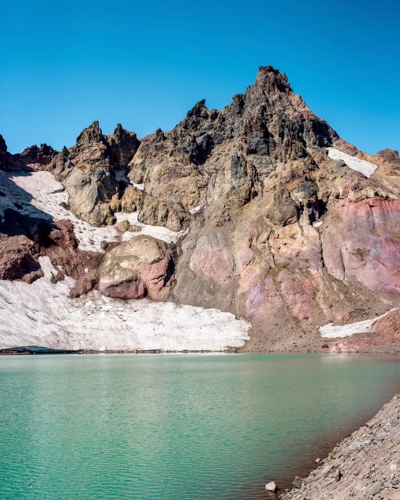 Located in southern oregon, this stunning blue lake is the result of a collapsed volcano and is the deepest lake in the united states. 3 Days in Bend & Crater Lake National Park Hikes, Food, & Things to do!