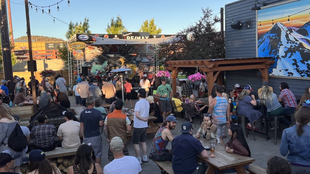 Craft Brewery Tour with Complimentary Tastings Adventure Tours Bend