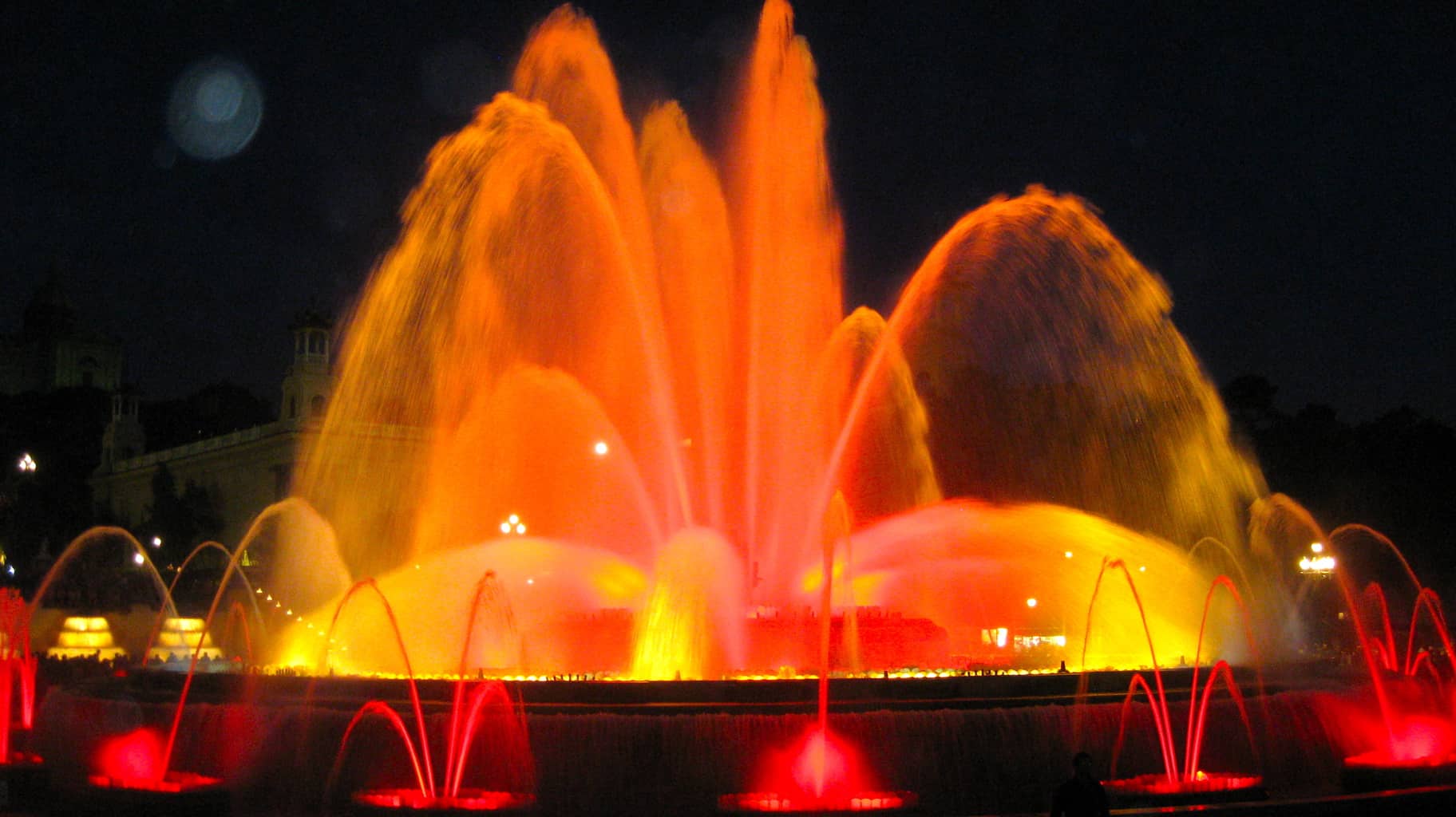 FotoFriday Fountain Show in Barcelona
